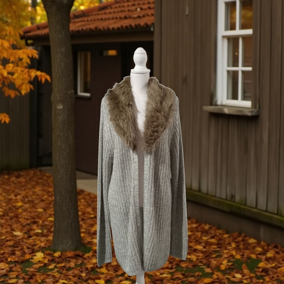 Brave Soul Gray Cardigan with Faux Fur Removable Collar Size 20 NWT OPEN FRONT - Picture 1 of 16